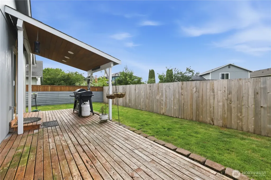 9816 Ramsay Dr SE Yelm WA 98597