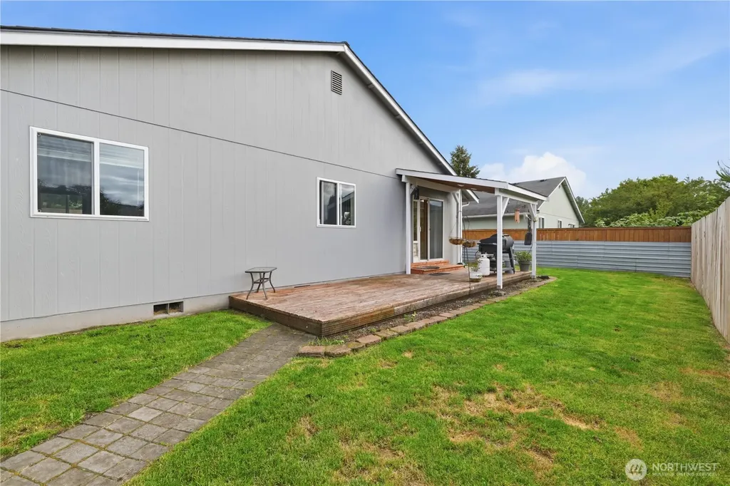 9816 Ramsay Dr SE Yelm WA 98597