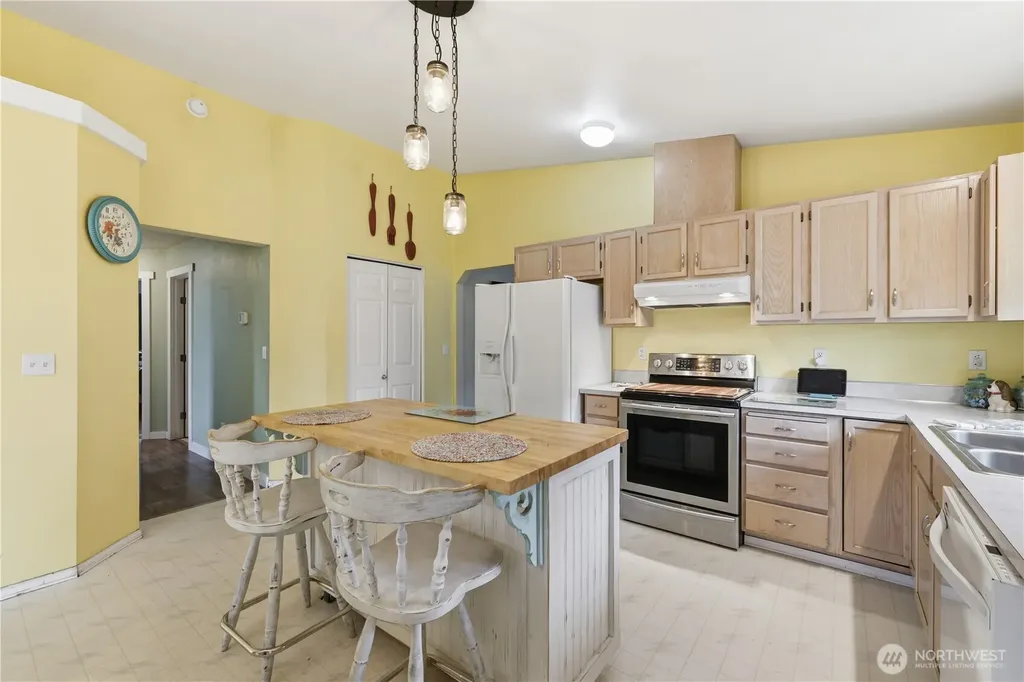 9816 Ramsay Dr SE Yelm WA 98597