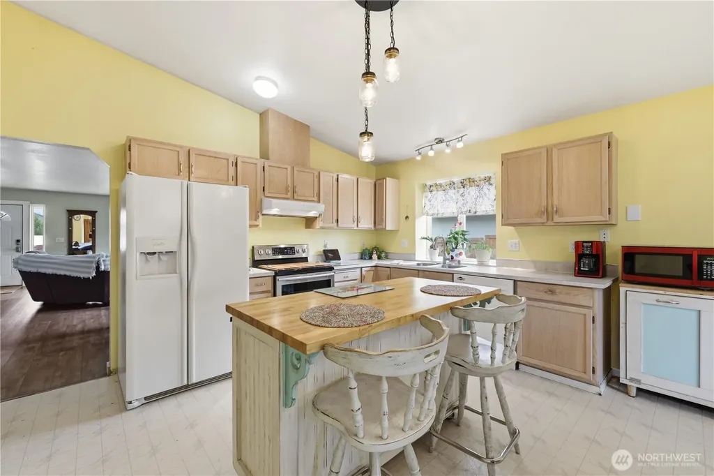 9816 Ramsay Dr SE Yelm WA 98597