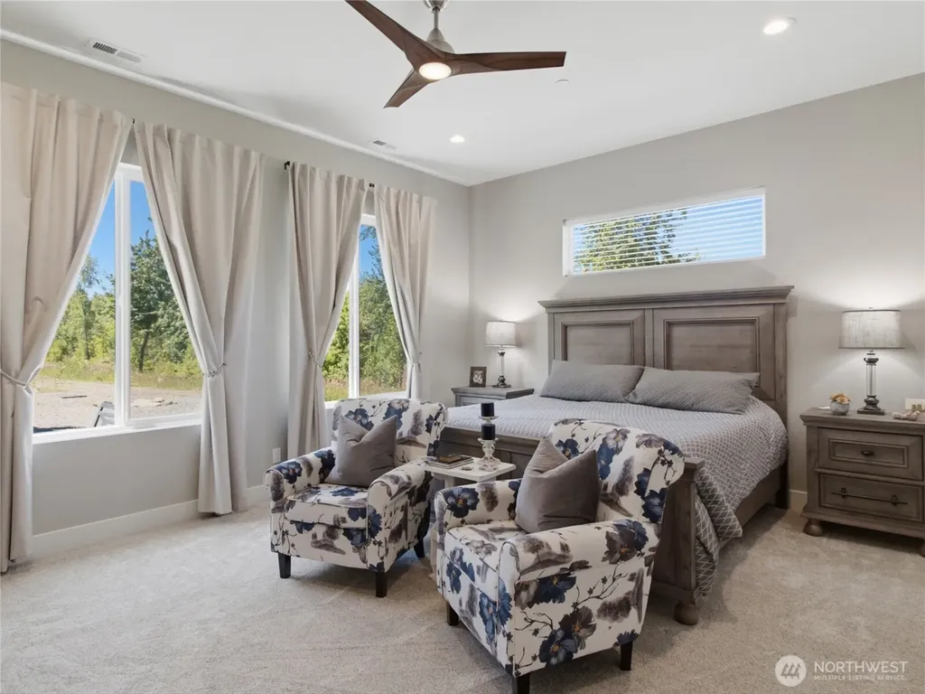 39426 Mountain Park Drive E Roy WA 98580