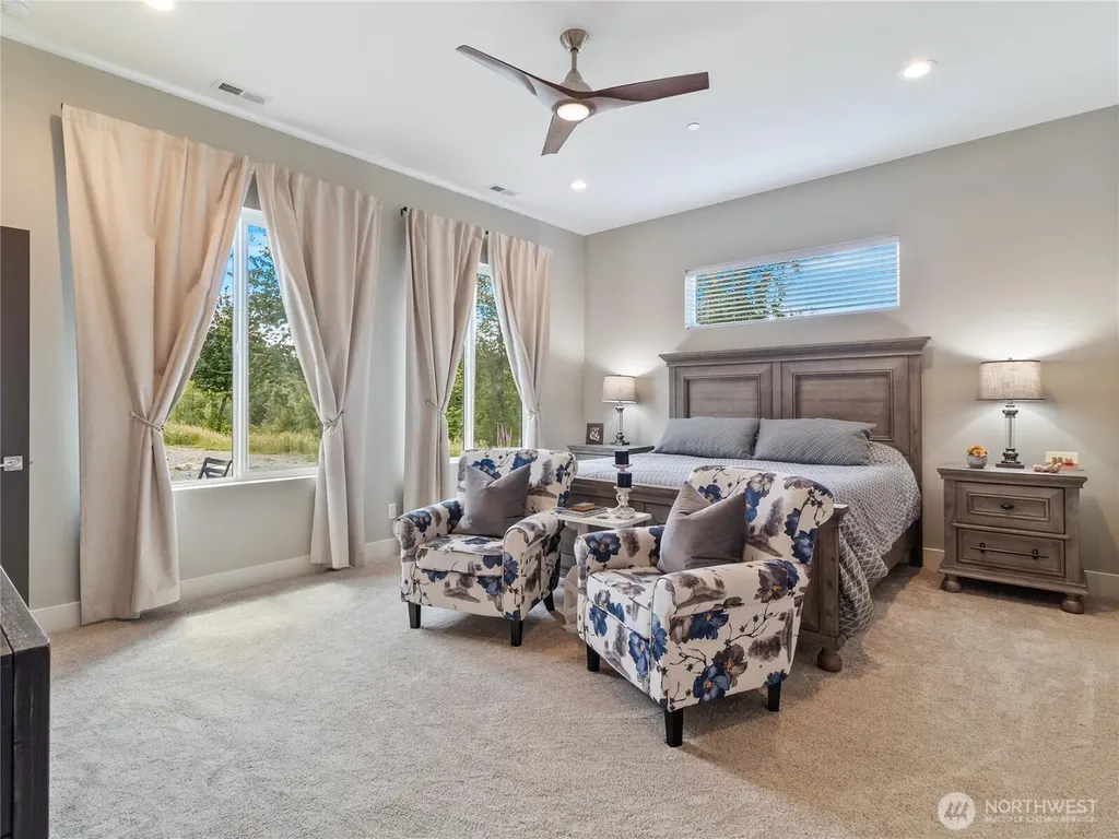 39456 Mountain Park Drive E Roy WA 98580