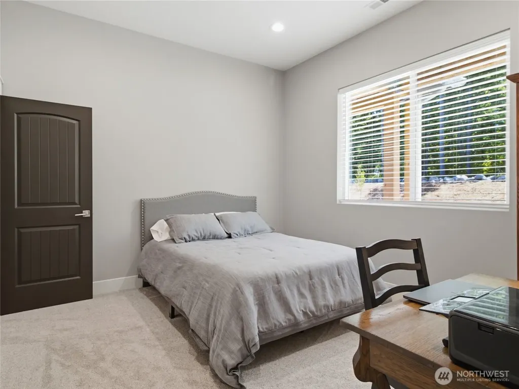 39456 Mountain Park Drive E Roy WA 98580