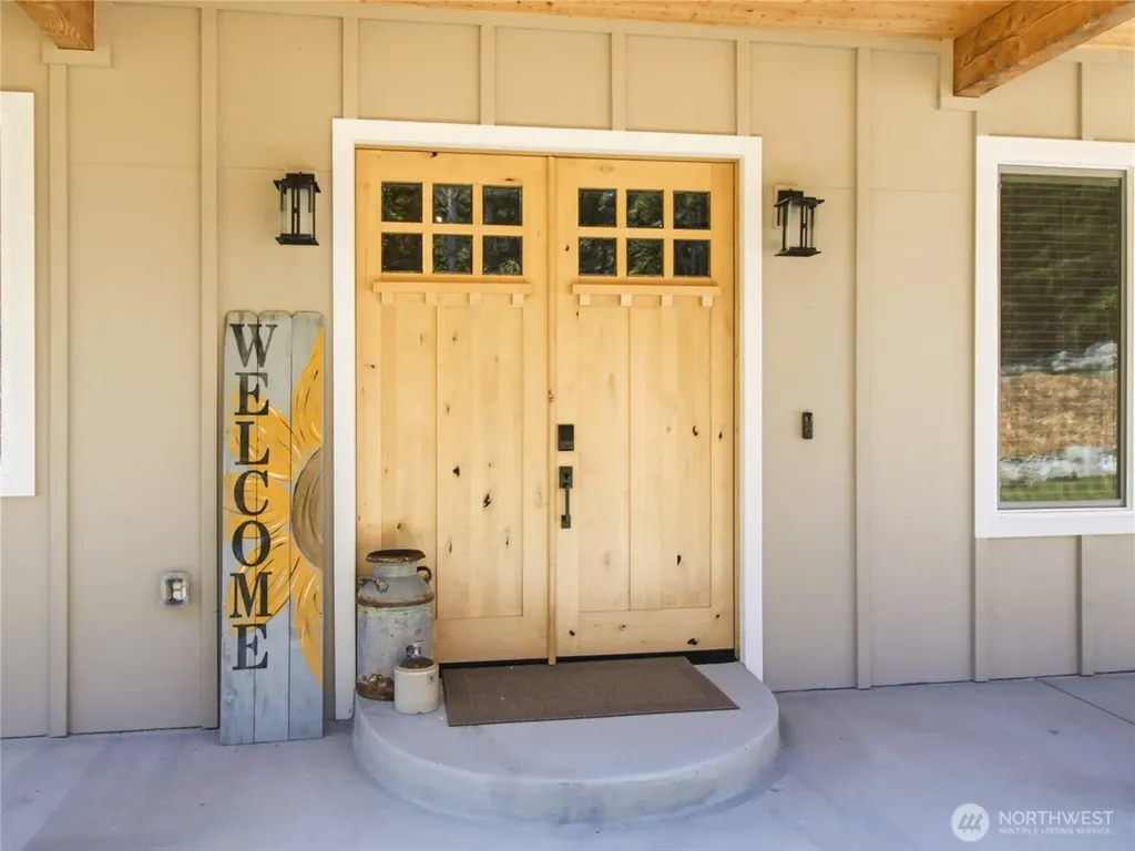 39426 Mountain Park Drive E Roy WA 98580