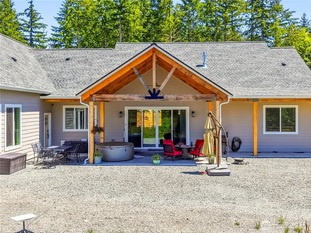 39456 Mountain Park Drive E Roy WA 98580