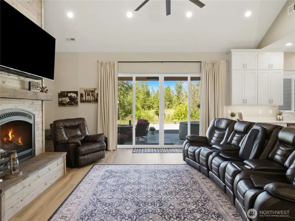 39426 Mountain Park Drive E Roy WA 98580
