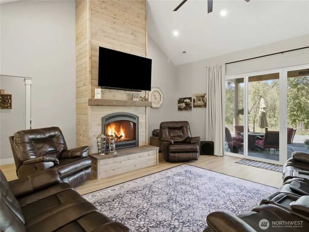 39456 Mountain Park Drive E Roy WA 98580