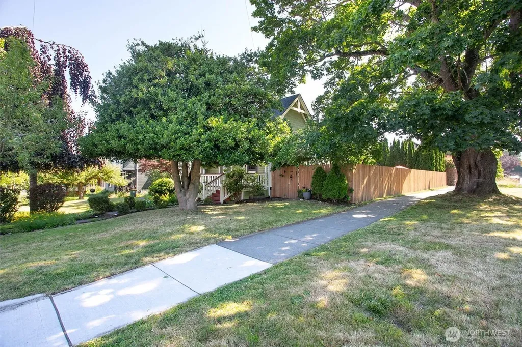 1402 Humboldt Street Bellingham WA 98225