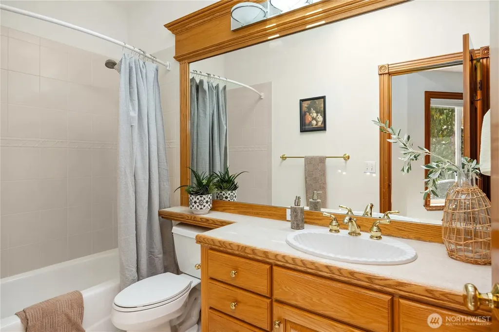 20843 SE 123rd Street Issaquah WA 98027