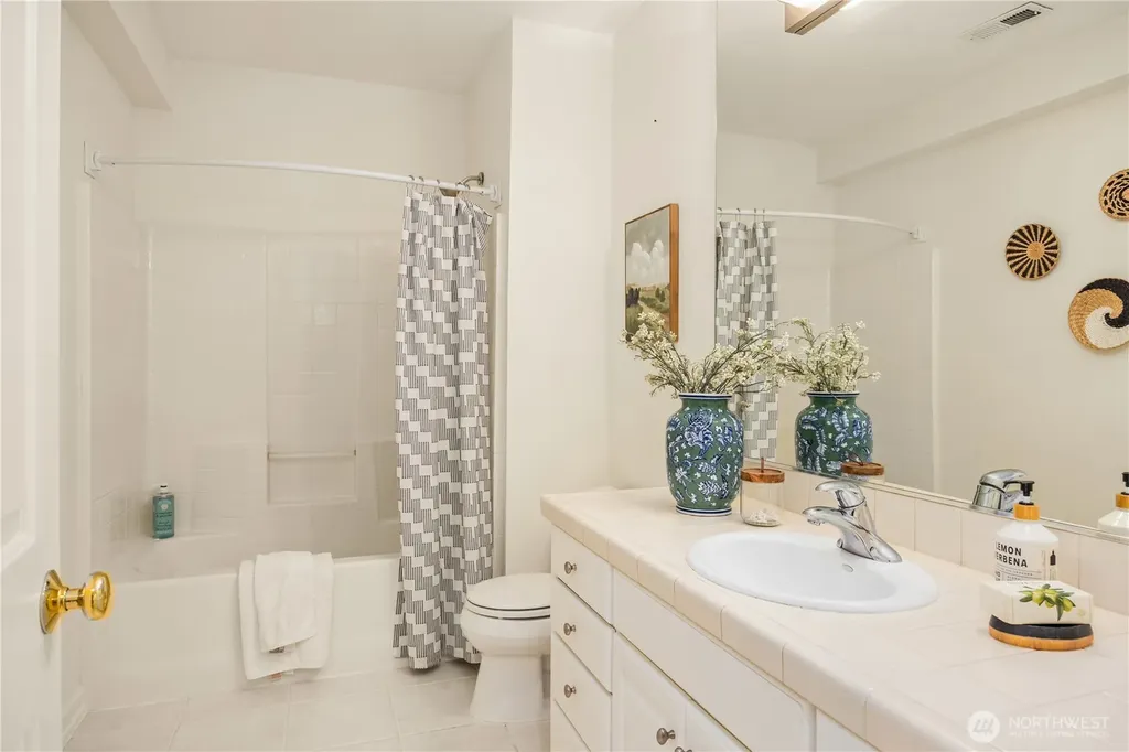 20843 SE 123rd Street Issaquah WA 98027