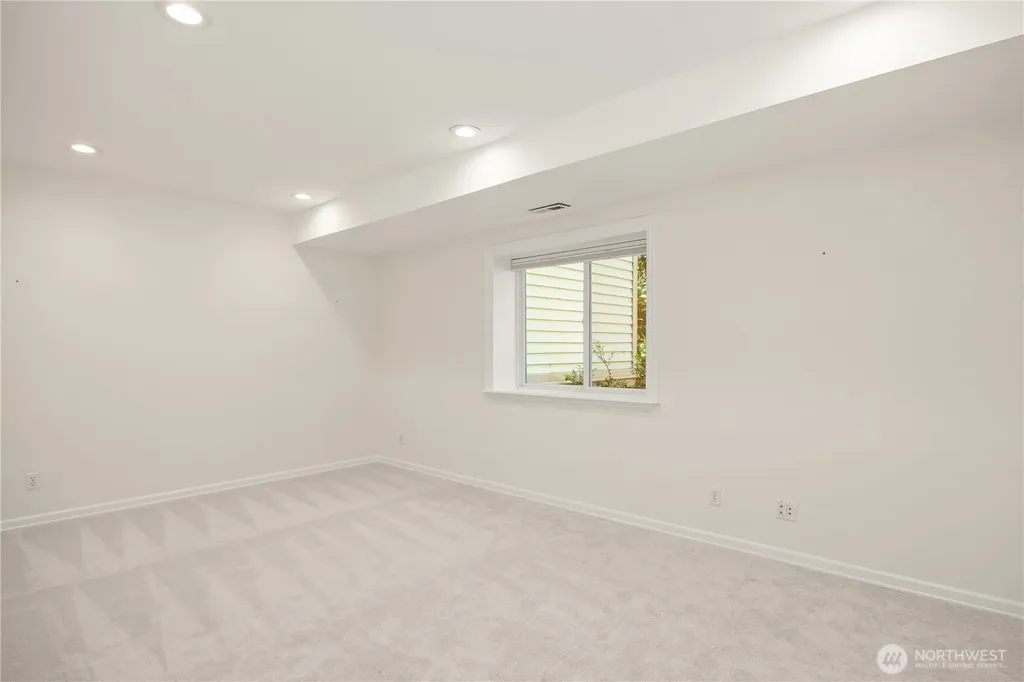 20843 SE 123rd Street Issaquah WA 98027