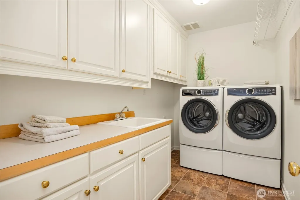 20843 SE 123rd Street Issaquah WA 98027