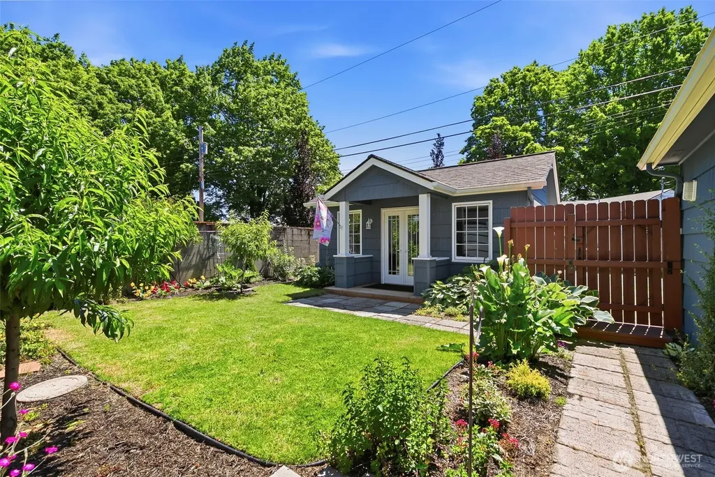2219 Washington Way Longview WA 98632
