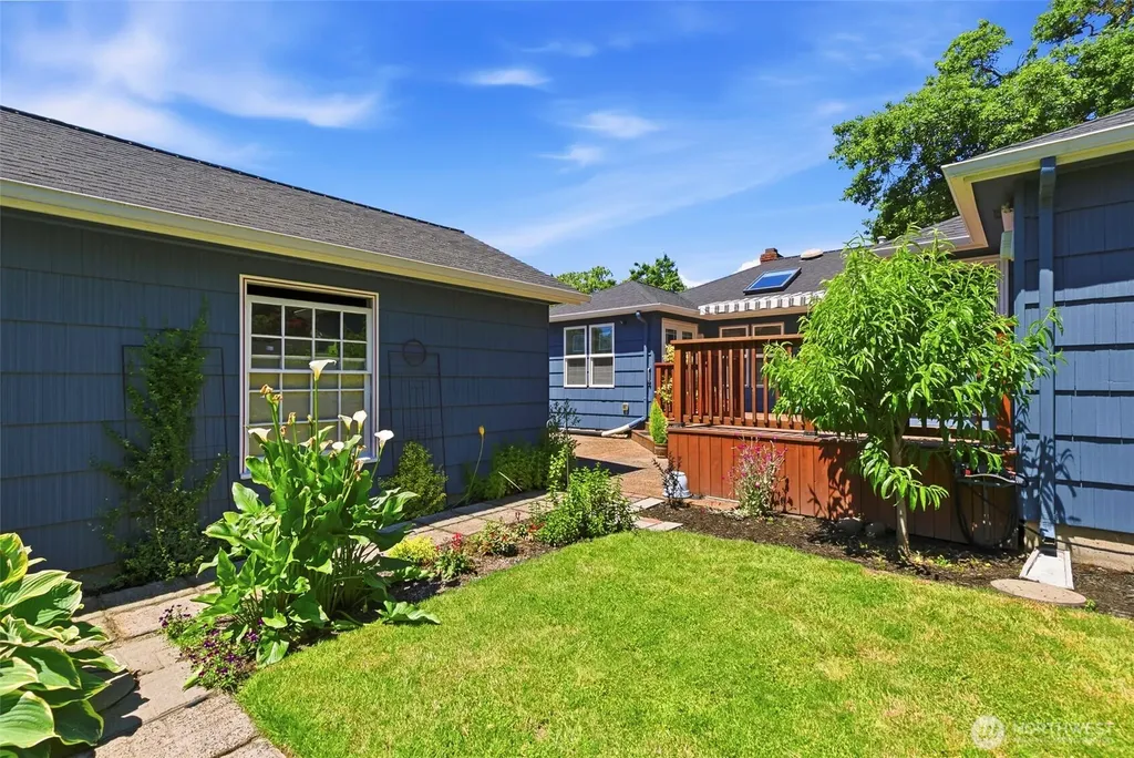 2219 Washington Way Longview WA 98632