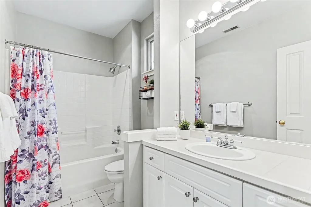 7521 Dogwood Lane SE Snoqualmie WA 98065