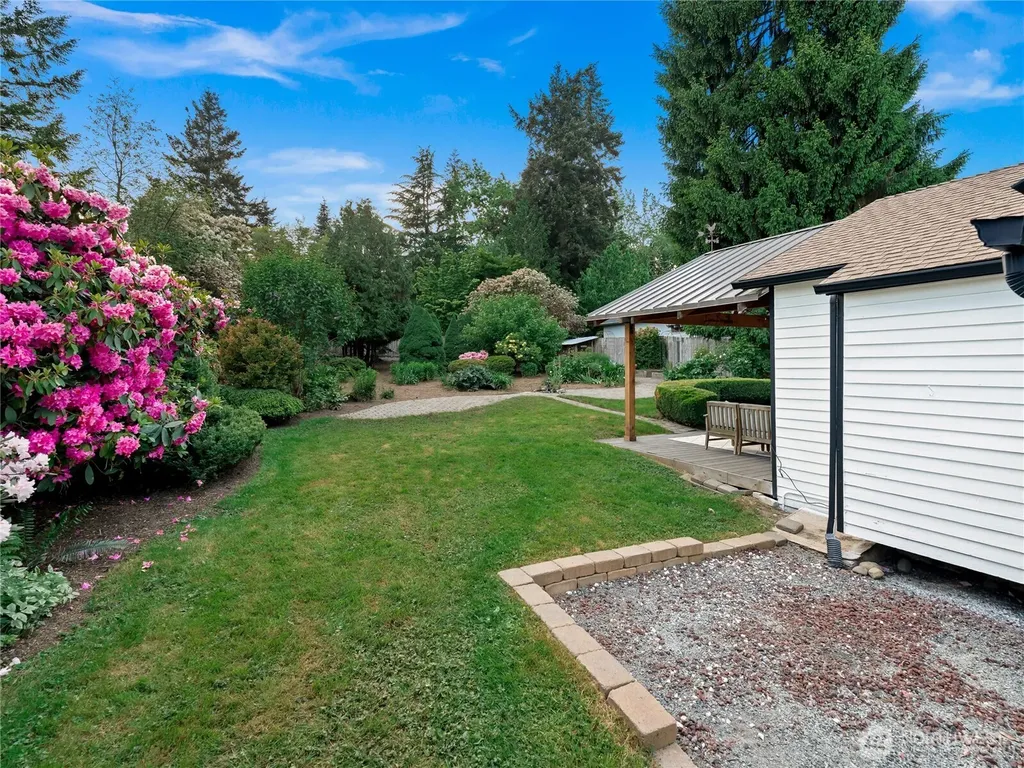 23114 29th Avenue W Brier WA 98036
