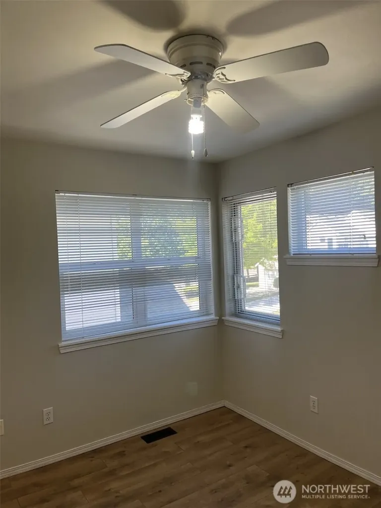 5718 S Grove Drive Mukilteo WA 98275