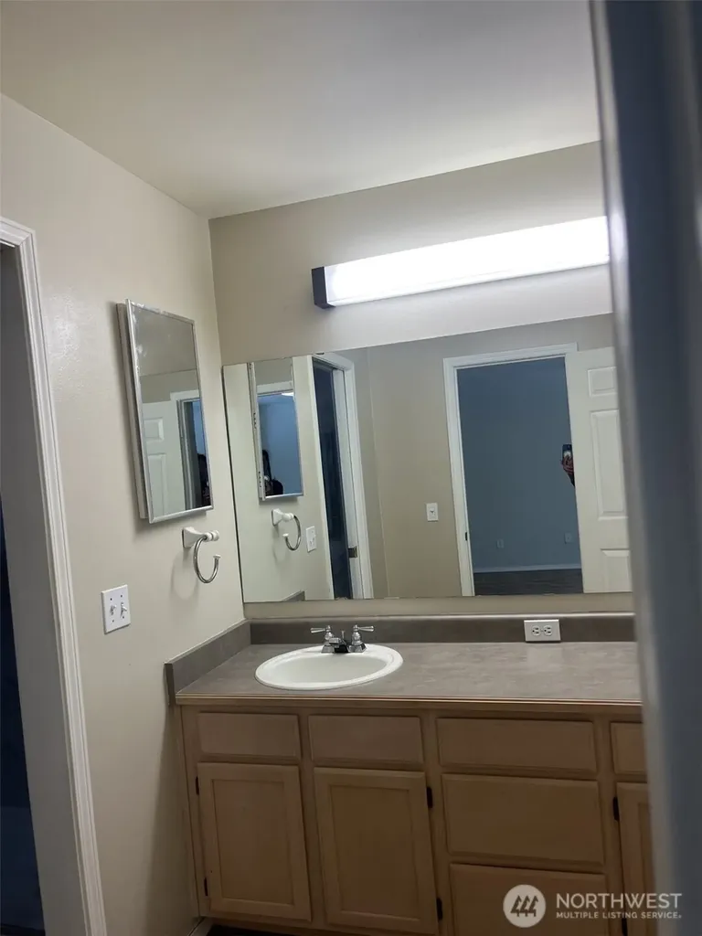5718 S Grove Drive Mukilteo WA 98275