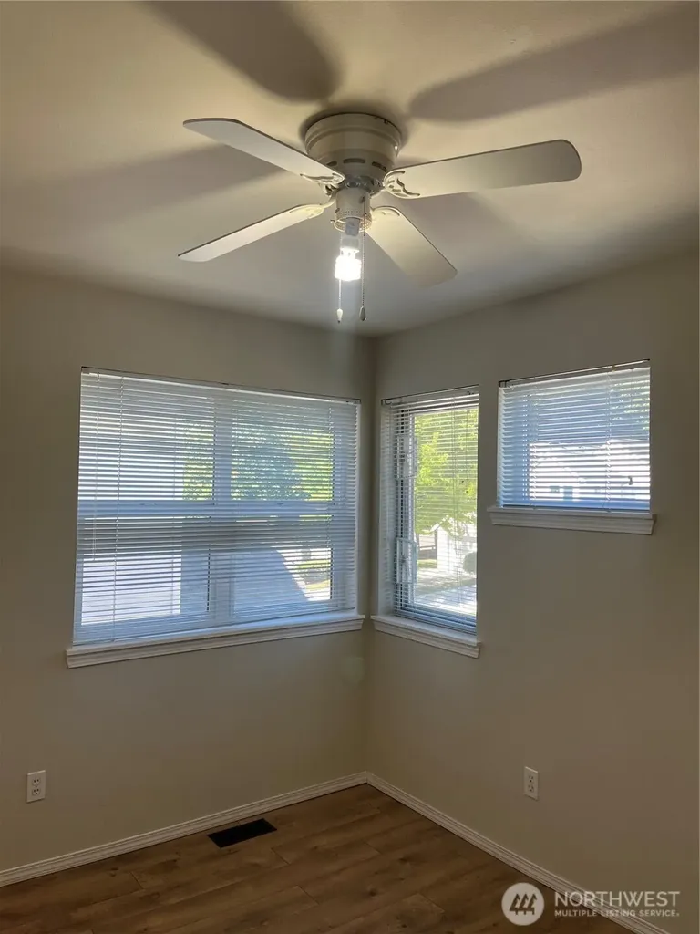 5718 S Grove Drive Mukilteo WA 98275
