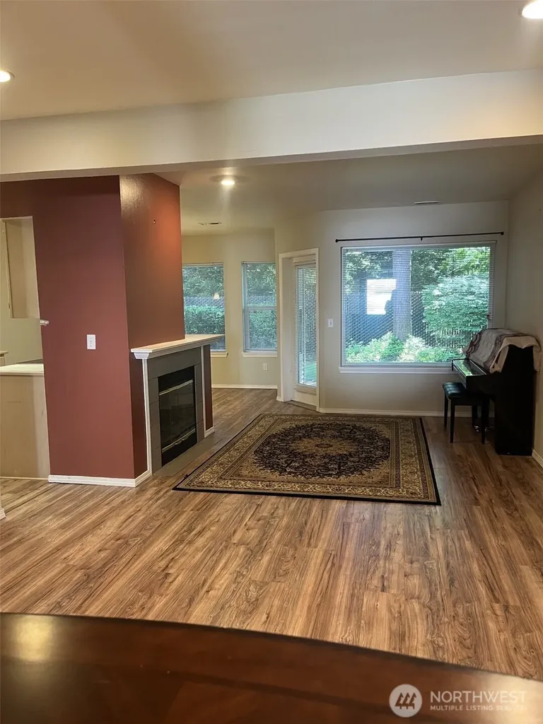 5718 S Grove Drive Mukilteo WA 98275