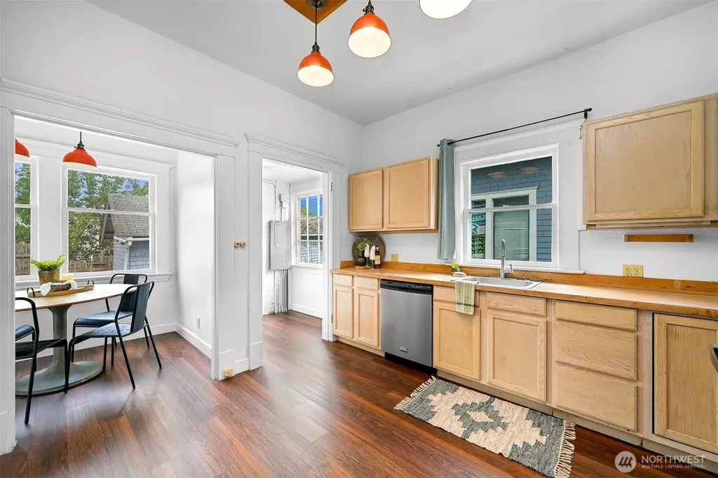905 E Maple Street Bellingham WA 98225