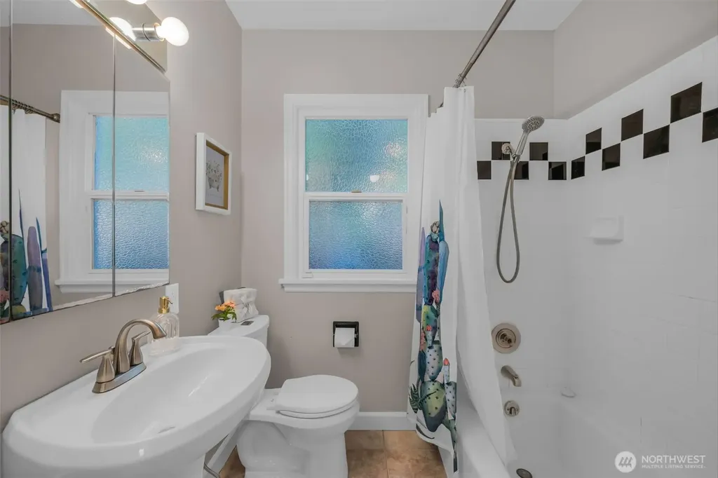 2301 Delmar Drive E Seattle WA 98102