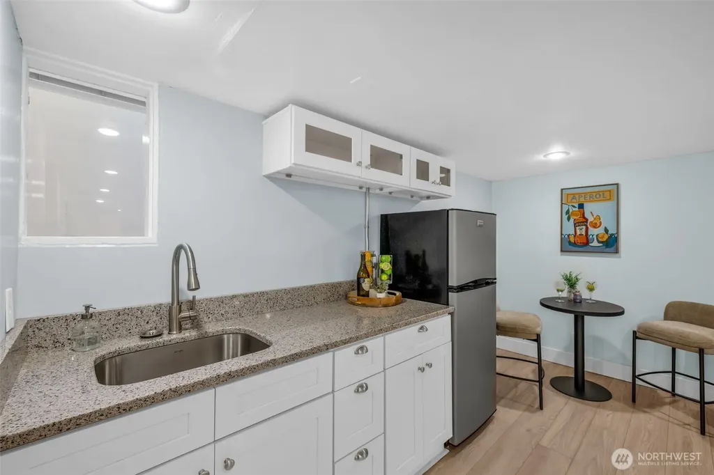 2301 Delmar Drive E Seattle WA 98102