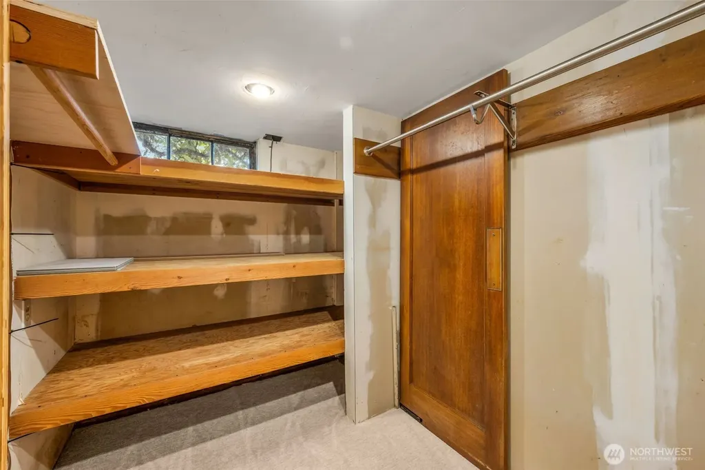 2301 Delmar Drive E Seattle WA 98102