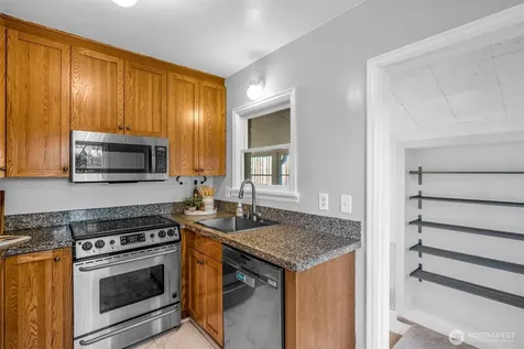 2301 Delmar Drive E Seattle WA 98102