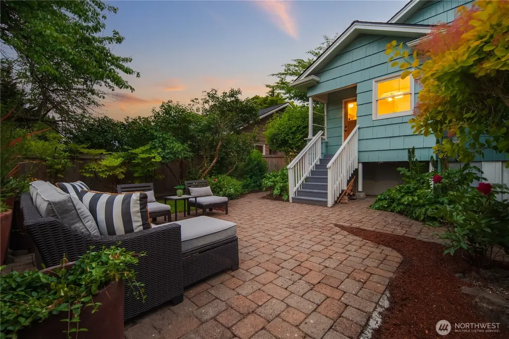 7506 23rd Avenue NW Seattle WA 98117