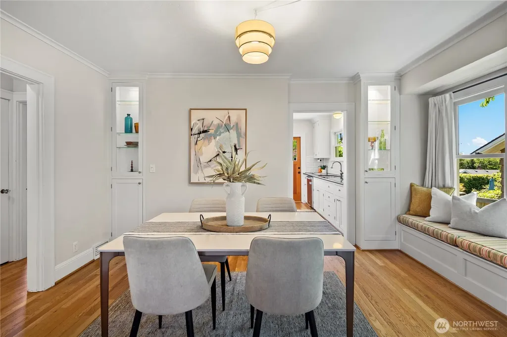 7506 23rd Avenue NW Seattle WA 98117
