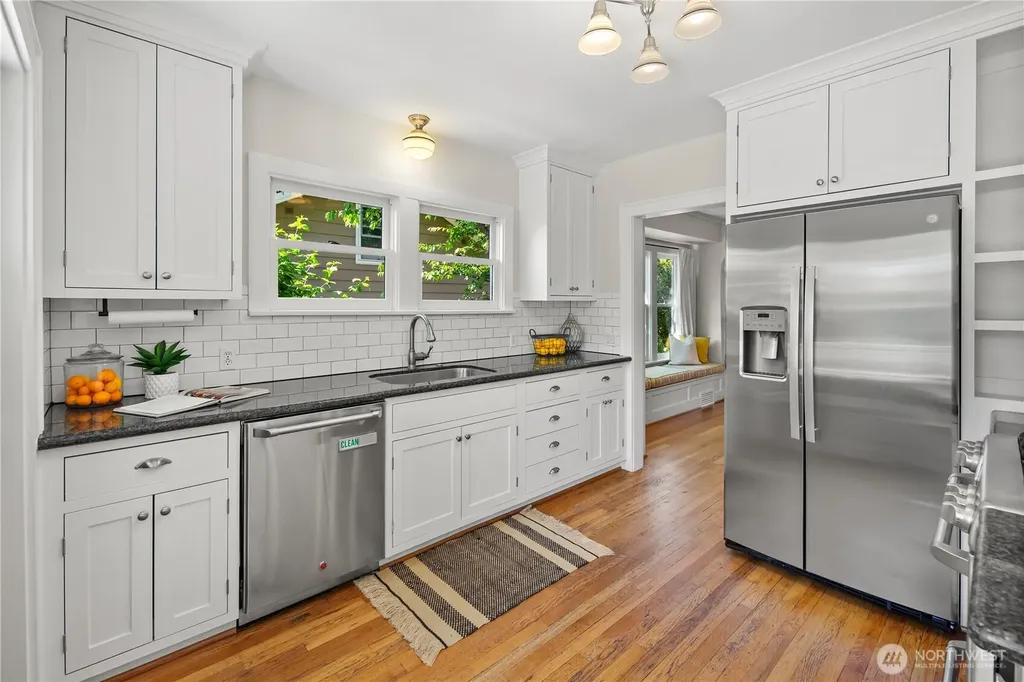 7506 23rd Avenue NW Seattle WA 98117