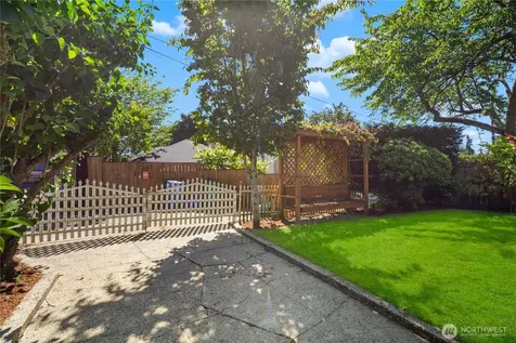7506 23rd Avenue NW Seattle WA 98117