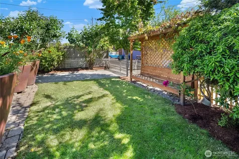 7506 23rd Avenue NW Seattle WA 98117
