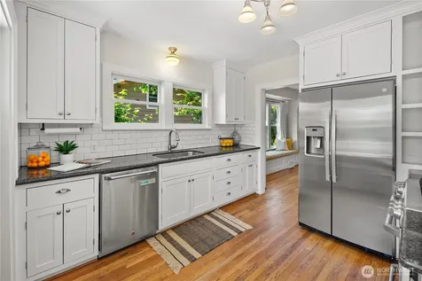 7506 23rd Avenue NW Seattle WA 98117
