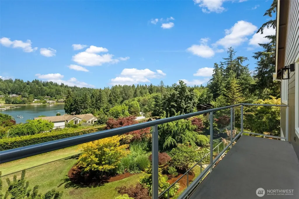 5518 35th Street NW Gig Harbor WA 98335