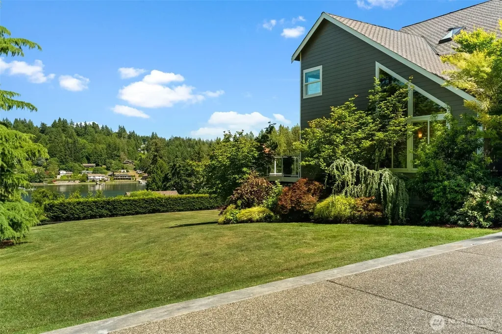 5518 35th Street NW Gig Harbor WA 98335