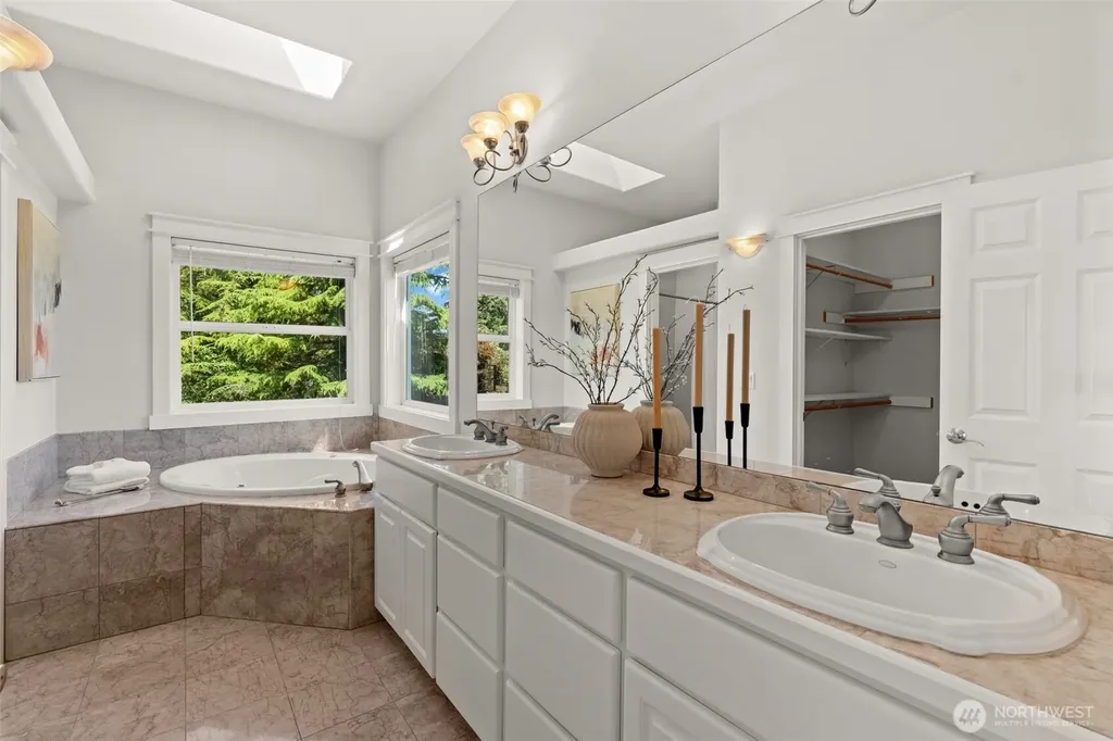 5518 35th Street NW Gig Harbor WA 98335