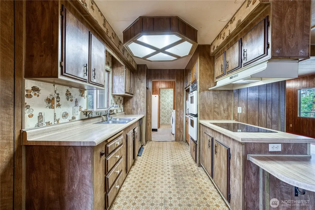 270 NE Saber Drive Belfair WA 98528