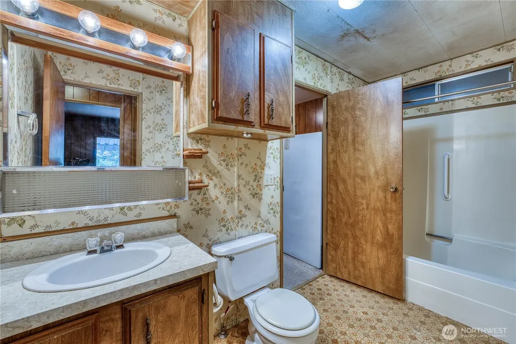 270 NE Saber Drive Belfair WA 98528