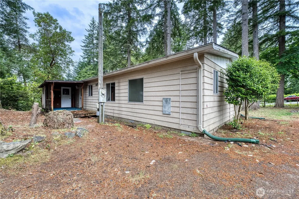 270 NE Saber Drive Belfair WA 98528