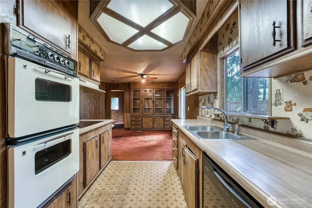 270 NE Saber Drive Belfair WA 98528
