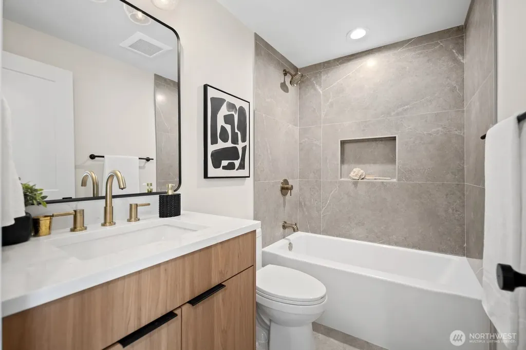 15703 117th Avenue SE Renton WA 98058