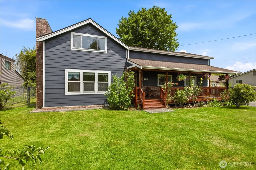 137 Wayne Avenue Pacific WA 98047