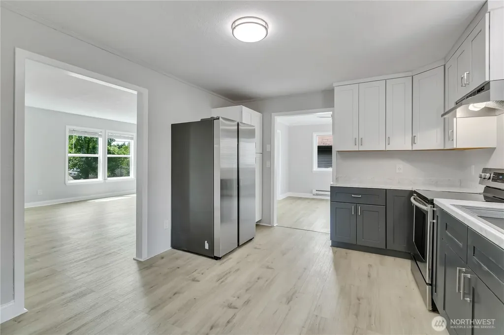 137 Wayne Avenue Pacific WA 98047