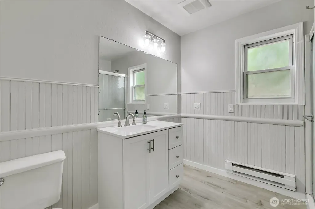 137 Wayne Avenue Pacific WA 98047