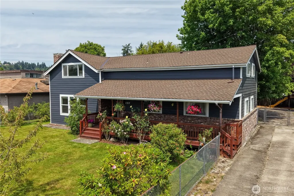 137 Wayne Avenue Pacific WA 98047