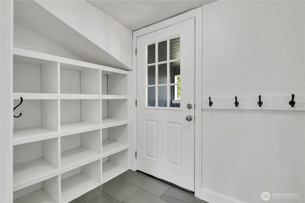 137 Wayne Avenue Pacific WA 98047
