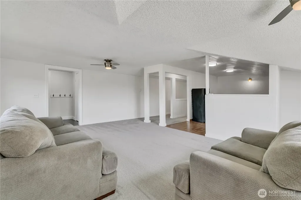 137 Wayne Avenue Pacific WA 98047