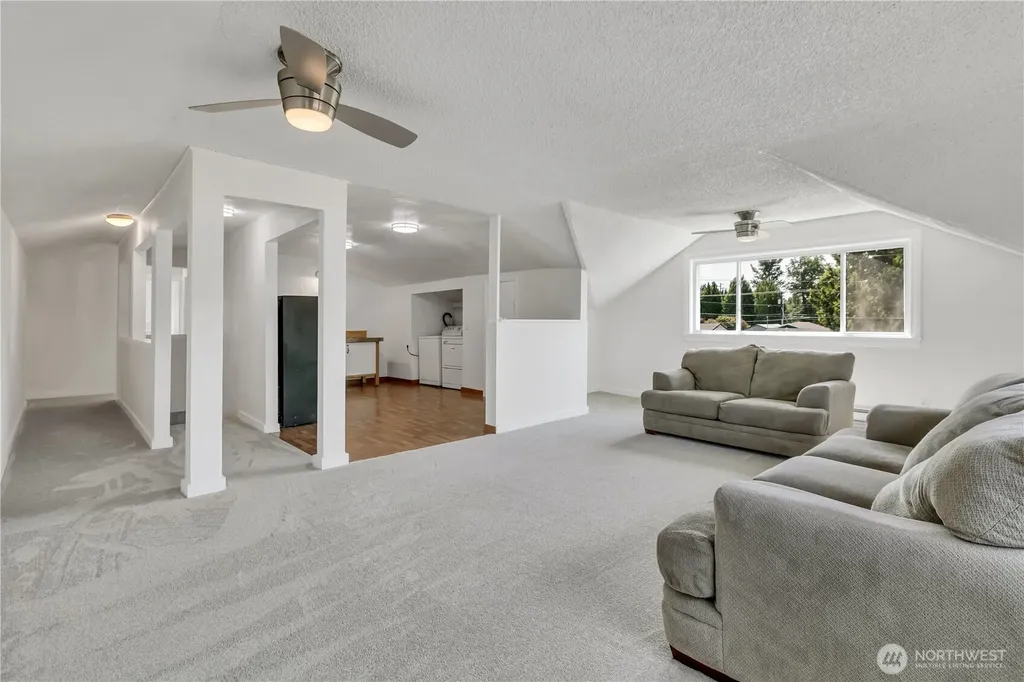 137 Wayne Avenue Pacific WA 98047